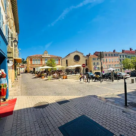 Moderne Au Cœur De Hyères